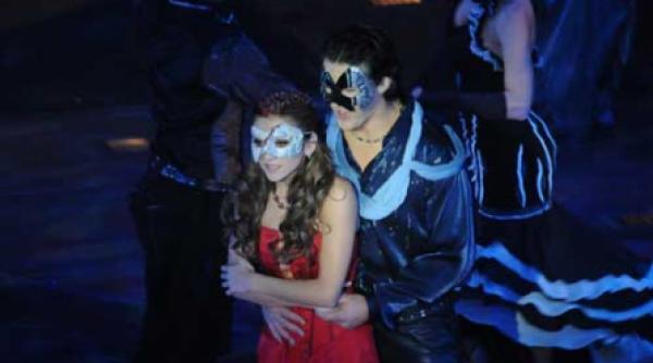 romeo si julieta romanii si ungurii dusmani in scena