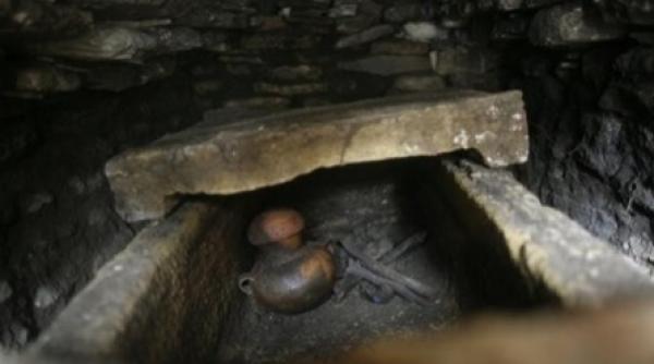 un sarcofag vechi de 1 000 de ani ar putea explica declinul civilizatiei maya