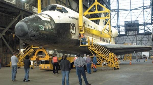 se cauta cumparatori pentru atlantis si endeavour