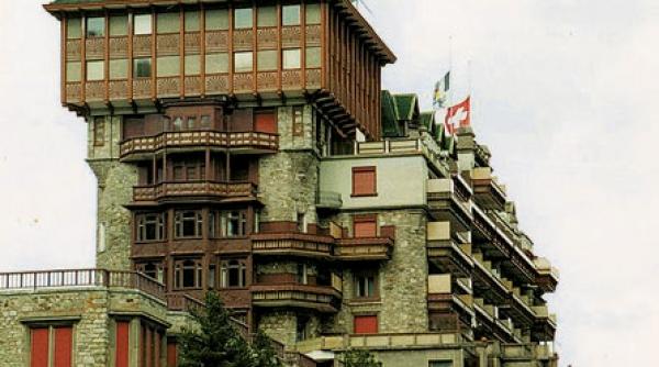 dintre sute de hoteluri