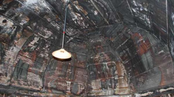 biserica lui petru maior cade bucata cu bucata