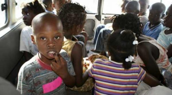 traficantii fura copii