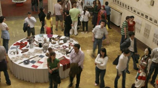 umbra lui stalin la muzeul taranului