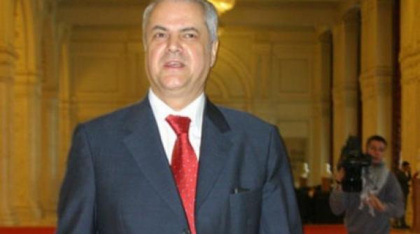 adrian nastase si a anuntat oficial candidatura la sefia psd