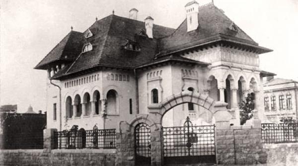 in dulcele stil interbelic