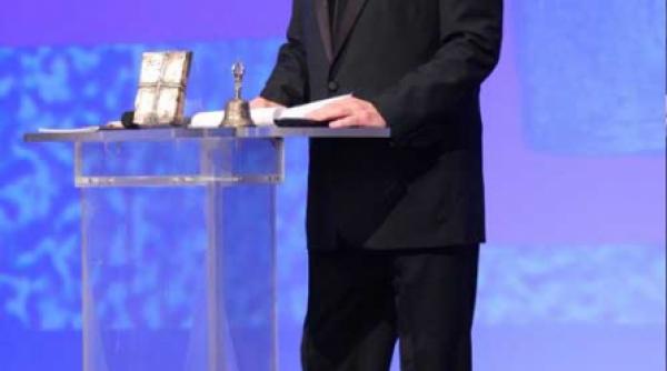 ingrijorat de viitorul teatrului romanesc