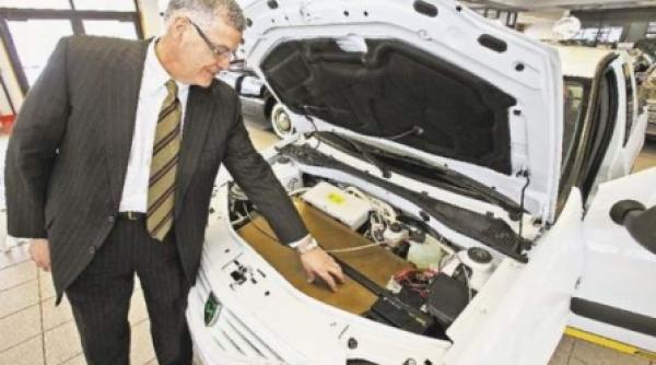 electric motor car sau loganul electric