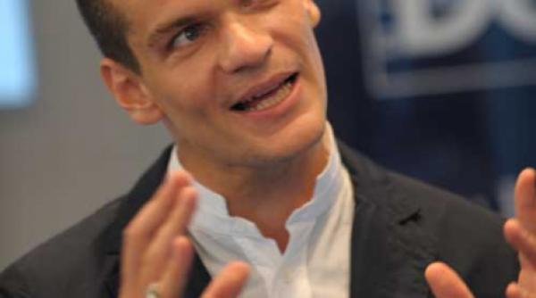 tudor chirila suntem asaltati de multa uratenie