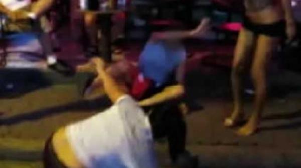 varianta dura a masajului thailandez