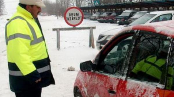 zece drumuri nationale sunt inchise din cauza zapezii