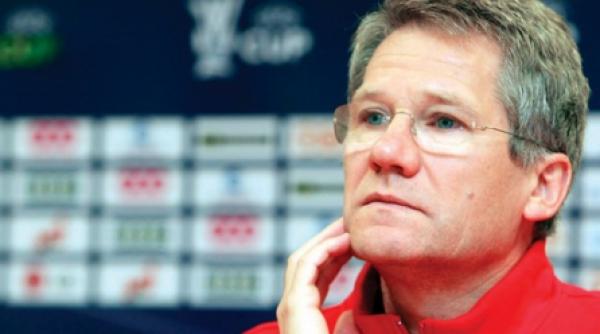 boloni si a dat demisia de la standard atmosfera era apasatoare