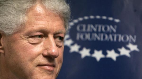 bill clinton a fost externat din spital