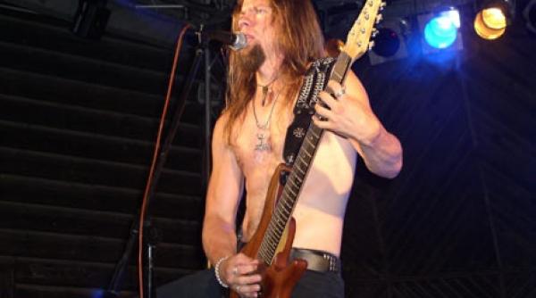 heri joensen tyr scoate un album cu noul sau proiect heljareyga