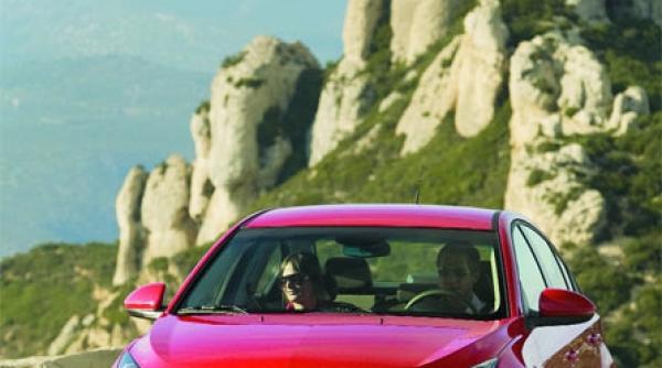 chevrolet cruze haine de gala la pret scazut