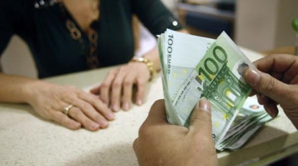 4 5 miliarde de euro depuse in afara tarii