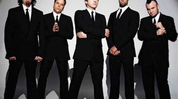 the bloodhound gang revine la bucuresti