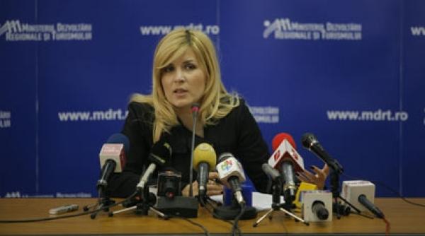 udrea vinde ieftin casele sociale de la anl