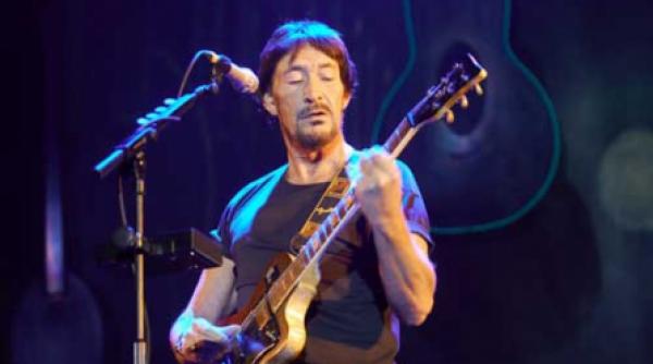 vocea si chitara lui chris rea au vrajit o lume intreaga