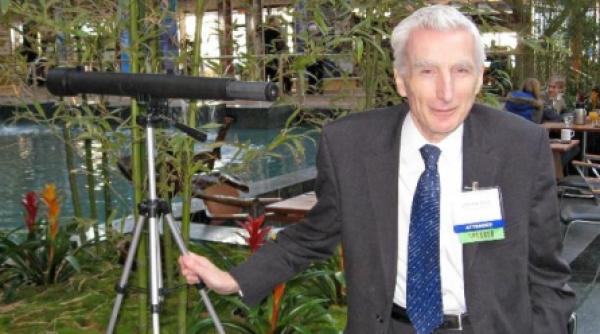 cel mai experimentat astronom al angliei extraterestrii ne privesc in fata