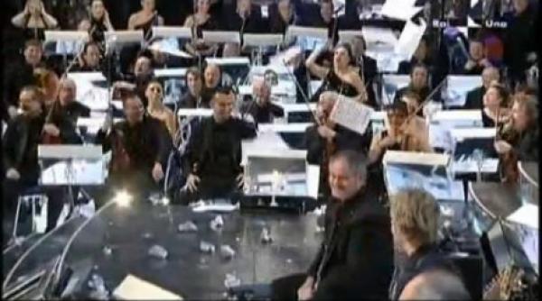 scandal la sanremo castigatorii au fost huiduiti de orchestra si spectatori