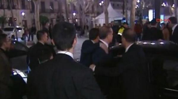 operatiunea pantoful revine premierul turciei atacat in timpul vizitei din spania