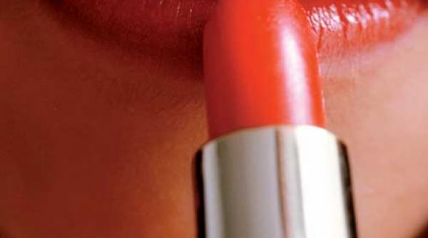 rujul rosu mereu in trend