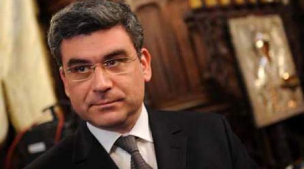 tiganii cer demisia ministrului theodor baconschi acuzat de rasism