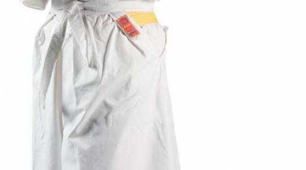 monica anghel posesoare a centurii galbene in aikido