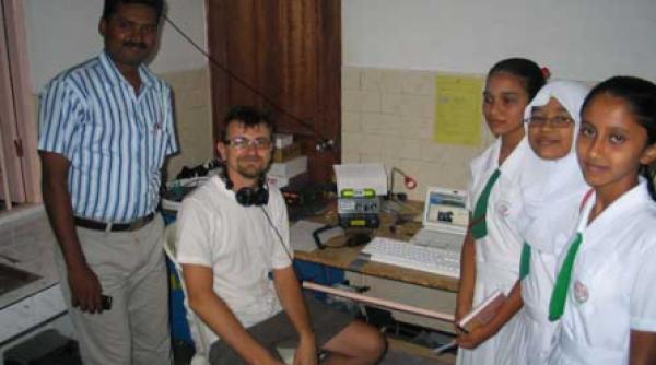 cercetatori romani in maldive