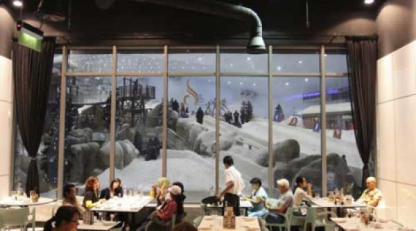 orasul de aur nu doarme niciodata