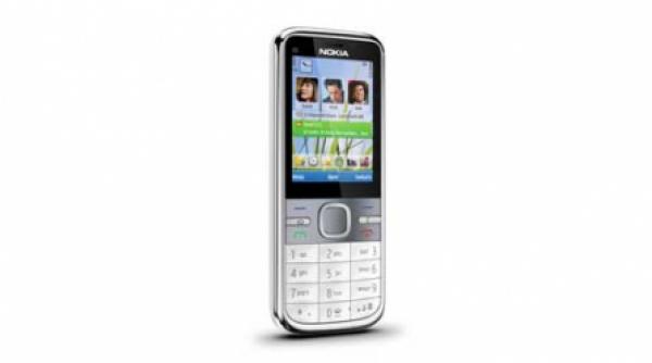 nokia c5 smartphone la 135 de euro