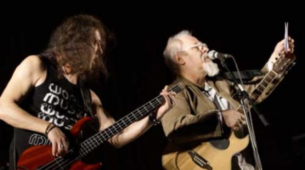 regal de muzica folk la spectacolul de gala