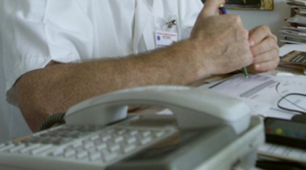 persoanele care isi iau concediu medical vor fi verificate la domiciliu de autoritati