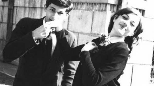 sorin rosca stanescu isi deschide sufletul si albumul de poze la dincolo de aparente