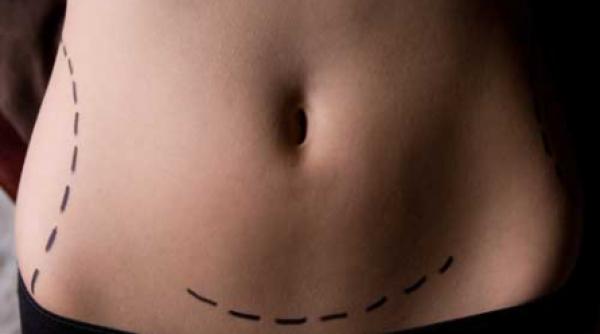 coapse si abdomen la bisturiu