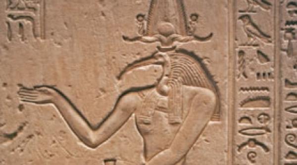 o statuie uriasa a zeului thoth descoperita in egipt