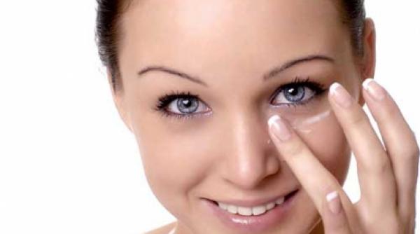 cum ingrijim pielea din jurul ochilor