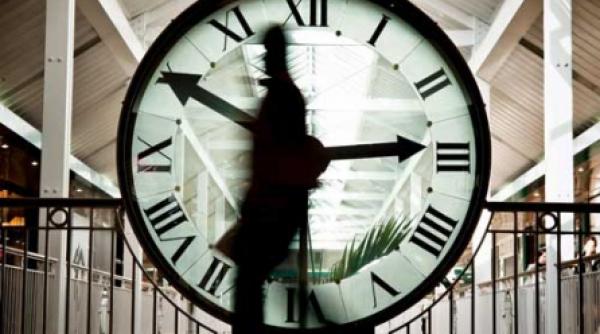 dam ceasurile inainte cu o ora