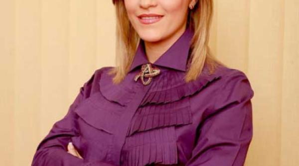 gabriela vranceanu firea in romania se pune caruta inaintea boilor