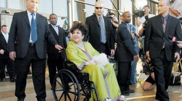 liz taylor ce mai am de sarbatorit