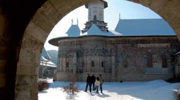 hram de pasti la manastirea sucevita