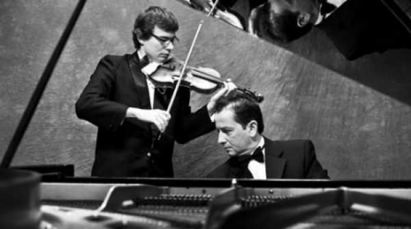 gest umanitar turneu stradivarius