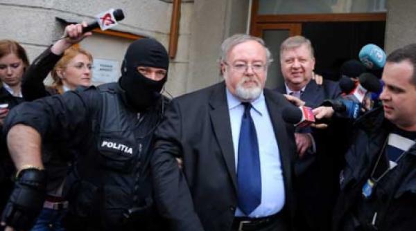 costiniu casuneanu si locic liberi