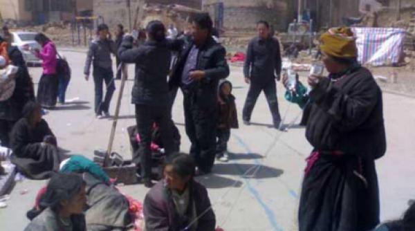 cutremur puternic in china 400 de morti 8 000 de raniti