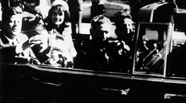 o carte a conspiratiilor