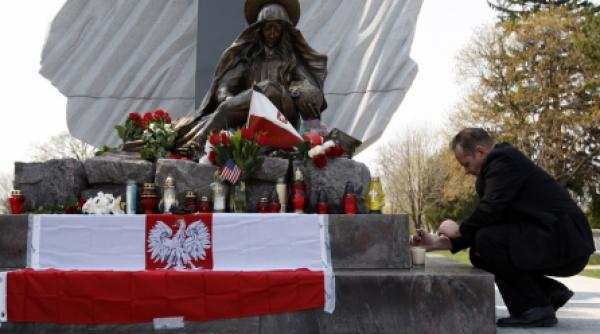 drama familiei unui sculptor american de origine poloneza mort la katin