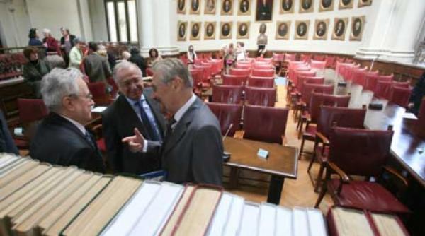 e gata dictionarul tezaur al limbii romane