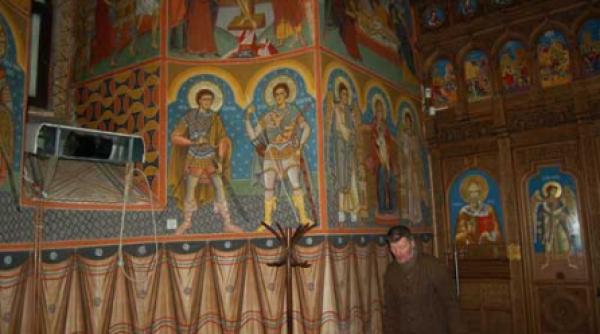 a fost pictata biserica fara de pictura