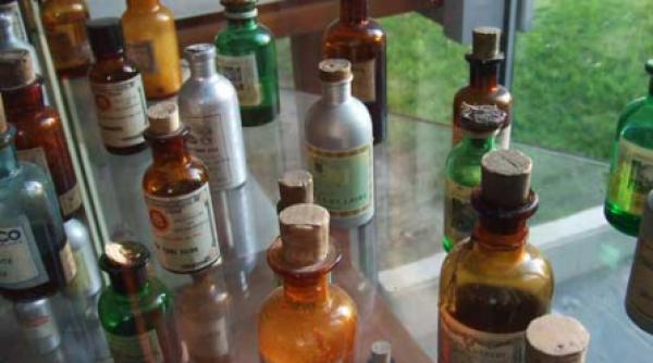 octavian coifan un parfumier roman la curtea frantei