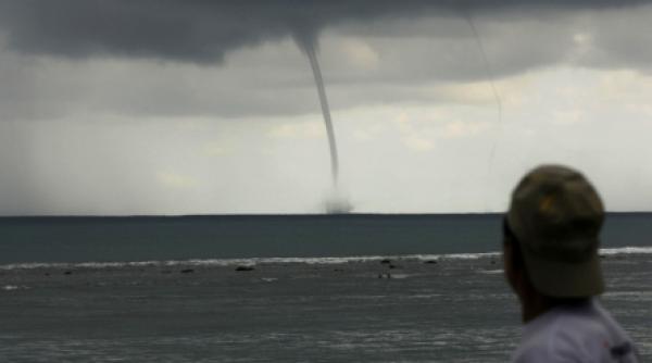 tornada in sua zece morti si importante pagube materiale